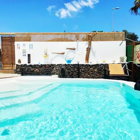 Lucia - El Pequeno Eden Apartment