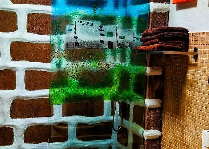 Lucia - El Pequeno Eden Apartment