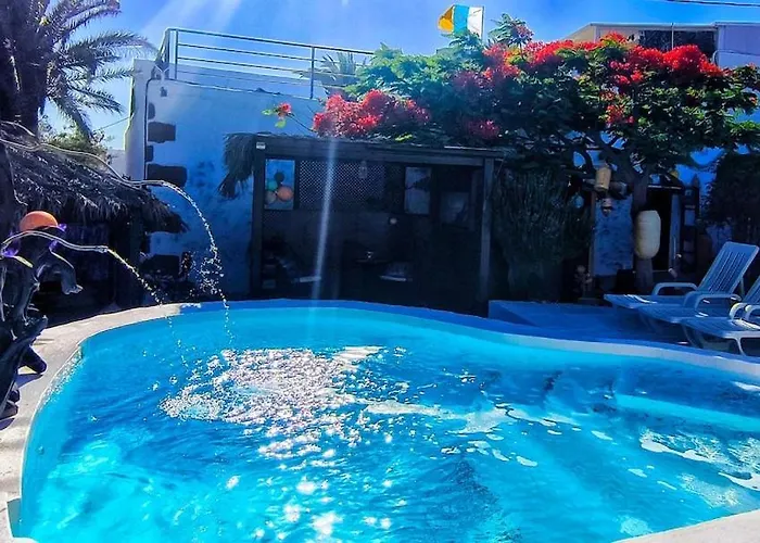 Lucia - El Pequeno Eden Apartment