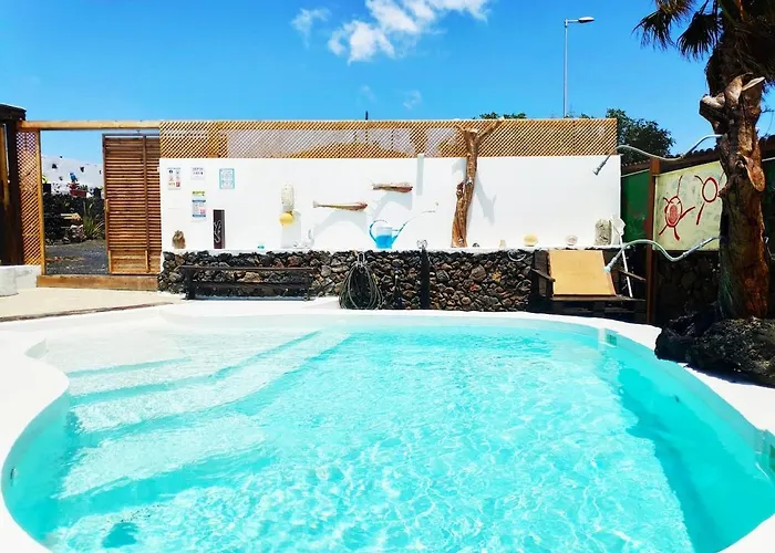 Lucia - El Pequeno Eden Apartment